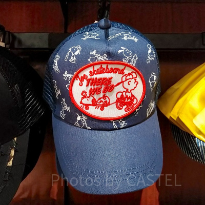 スヌーピーの夏グッズ「JOE SKATEBOARD」ジーンズキャップ