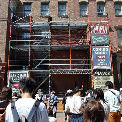 パレスシアター前のステージ