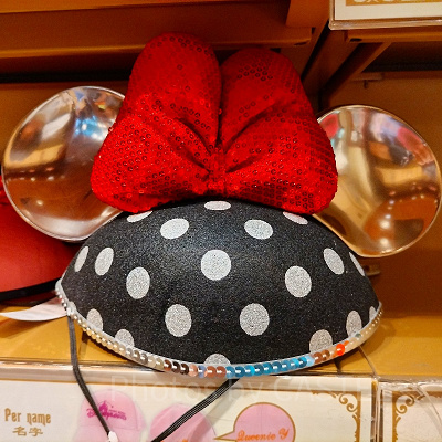 香港ディズニーの名入れイヤーハット入手のためにスタンバイパスが発行されることも！