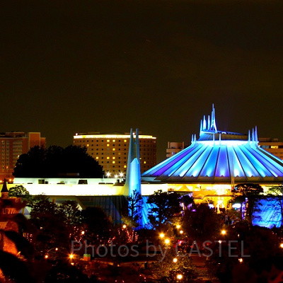 スイスファミリー・ツリーハウスからスペース・マウンテン