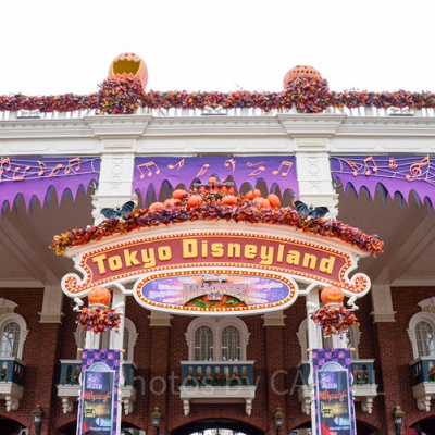 TDLハロウィーン仕様のメインゲート