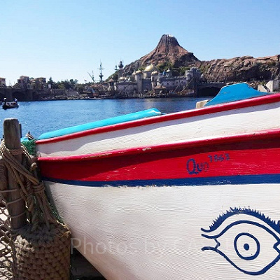 目のマークは魔除けの意味が