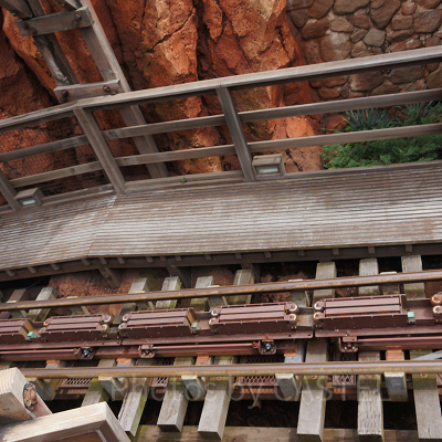 唯一惰行で走るアトラクション