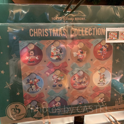 中のステッカーシートにはオーナメント型のシールが12枚入っています