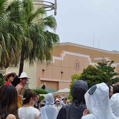 バギー海賊団とにらみあう麦わらの一味／ワンピースウォーターバトル