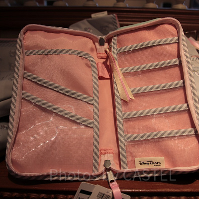 ディズニーの母子手帳ケースのタイプは大きく3種類