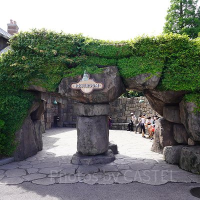 ユニバ(USJ)のトイレ：アミティ・ビレッジ（ハリポタエリア側）のトイレ