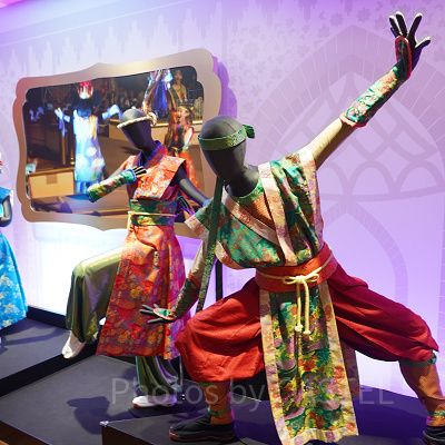 東京ディズニーリゾート アンコール! ザ・モーメンツ展：ボンファイアー・ダンスのコスチューム