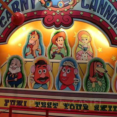 トイ・ストーリー・マニア！は、よく狙って遊びましょう！