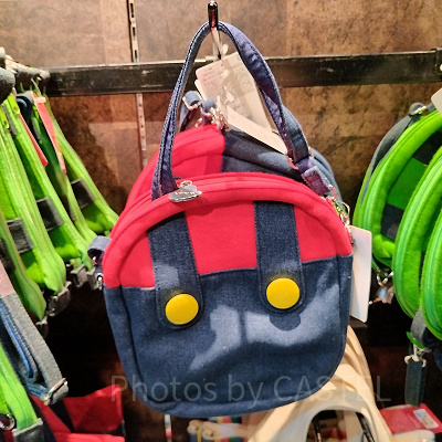 ユニバのマリオグッズ：マリオのショルダーバッグ