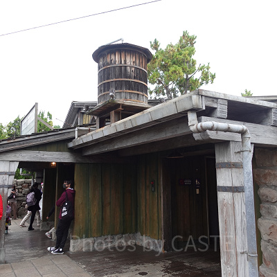 ユニバ(USJ)のトイレ：アミティ・ビレッジ（ウォーターワールド側）のトイレ