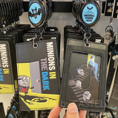 ユニバハロウィン2022グッズ：リール付きチケットホルダー