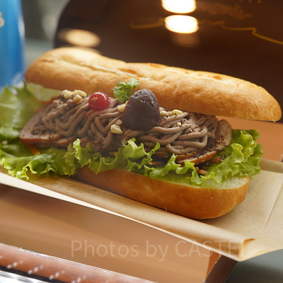 ユニバハロウィン＆秋フード2022：ビバリーヒルズ・ブランジェリーのオータムバケットサンドセット