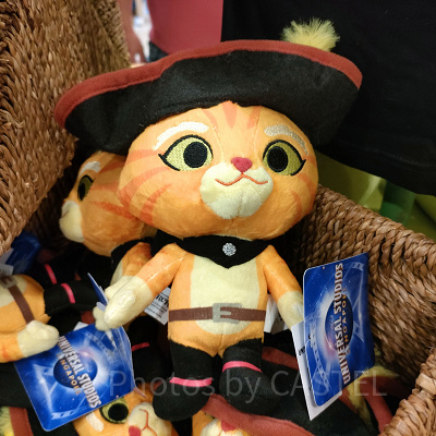 ユニバーサルスタジオシンガポール(USS)：長靴をはいた猫のマスコット