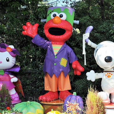 ハロウィーンのユニバーサルワンダーランド入口（2019年）