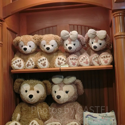 上Sサイズ下Mサイズのダッフィーとシェリーメイ 