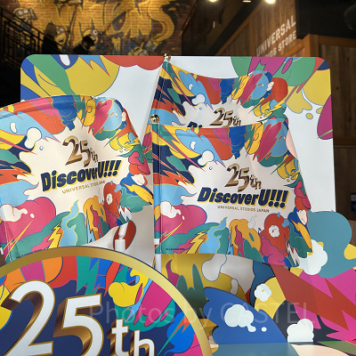 USJ25周年グッズのパレードフラッグ