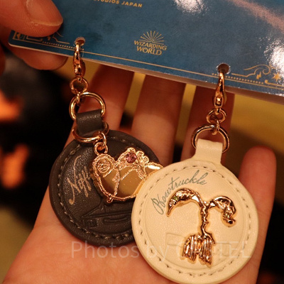 USJファンタビグッズ：チャームセット（ニフラー＆ボウトラックル）