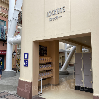 USJモバイルバッテリーレンタルサービス：エントランス入って右手のロッカー