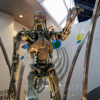 USJターミネーター／シネマギャラリー内のターミネーター等身大フィギュア