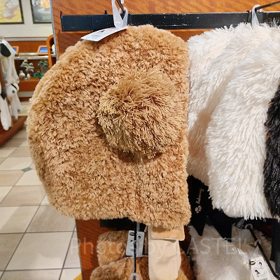 USJ冬グッズ：ティムのボンボン付きボアキャップ