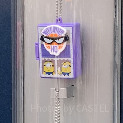 VILLAINS HQモチーフのキーチェーン
