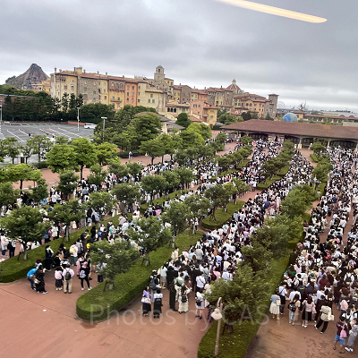 ディズニーシーの開園待ち列
