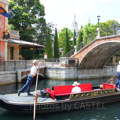 陽気なゴンドリエと一緒に水上散歩