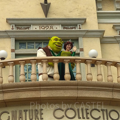 シュレック 4-D アドベンチャーとは？