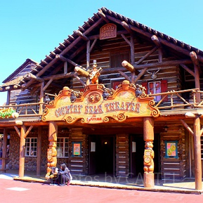 木の家に入るとそこには…？？