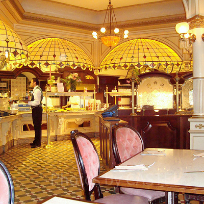 ディズニーのお店の名前の由来とは？