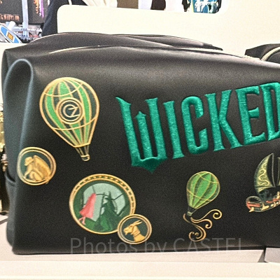 ウィキッドの黒色のポーチ