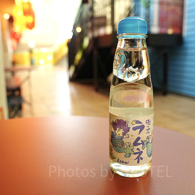 駄菓子 猫かぶり姫ではジブリパークオリジナルラムネが買える！