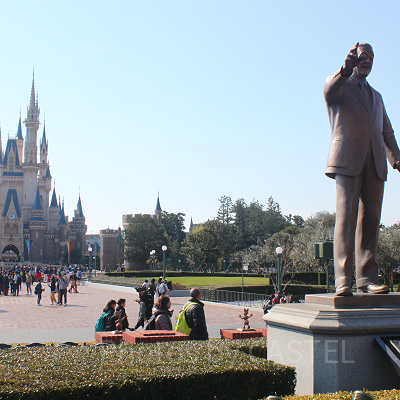東京ディズニーランドでもビールが飲めるように！