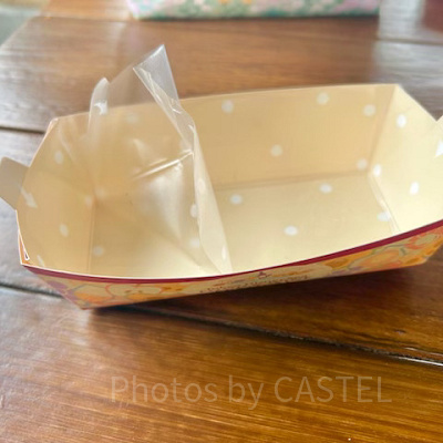 フィルムを剥がして容器をリサイクル