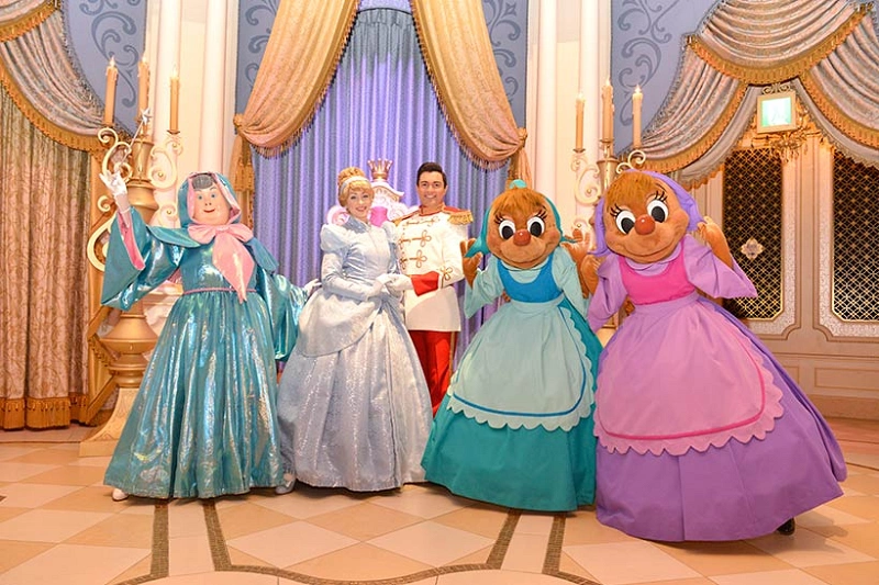 ディズニーランド】シンデレラ情報まとめ！プロフィール・ガラスの靴