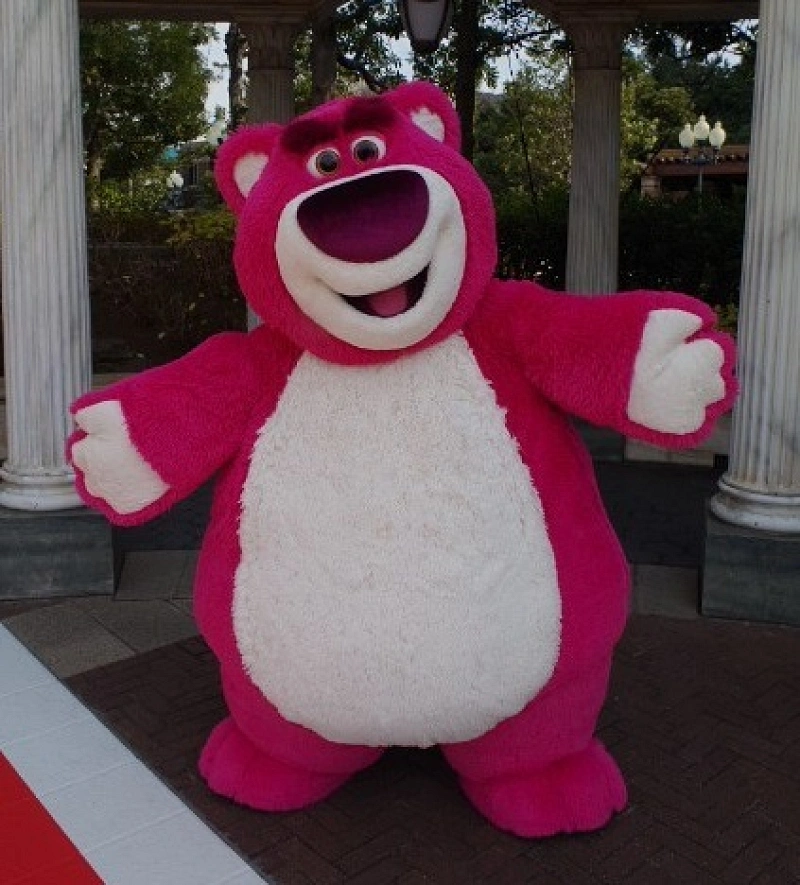 ディズニーのくま】あのキャラクターの名前は？ディズニーストア