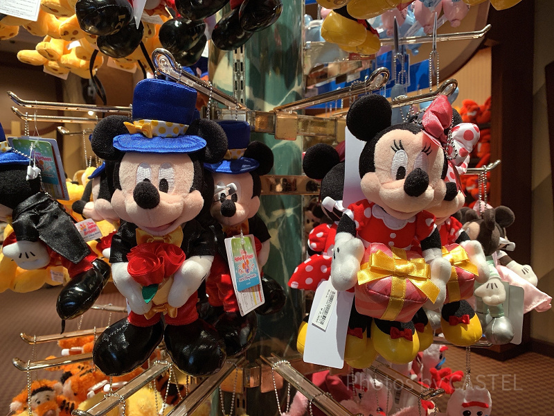 【2021】ディズニー誕生日グッズ5選！ぬいぐるみバッジ・ロゼット・タオルがバースデーデザインに！