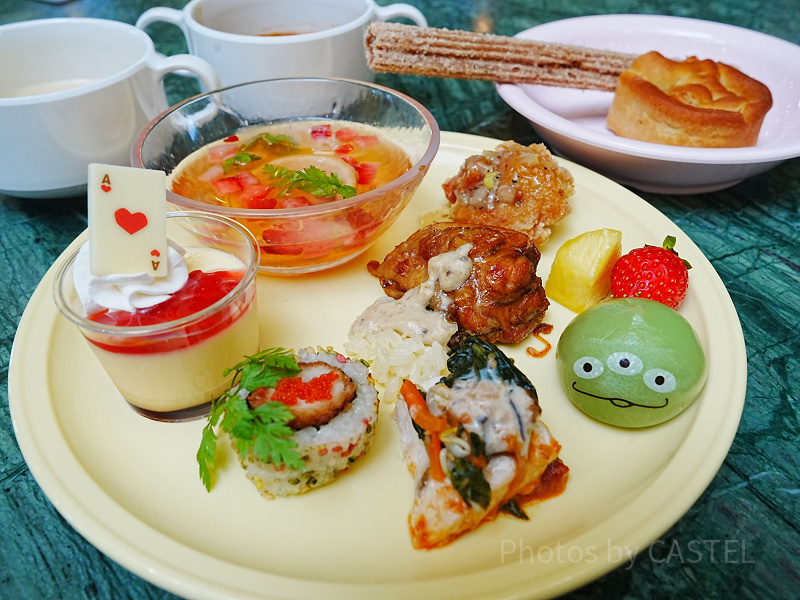 【クリスタルパレス・レストラン】人気のパークフードが楽しめるブッフェレストラン！実食レポも！