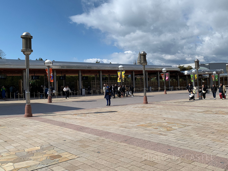 【2025/2/3〜】ユニバの手荷物検査場が駐車場側に移転&拡大！新しい手荷物検査はどんな流れ？