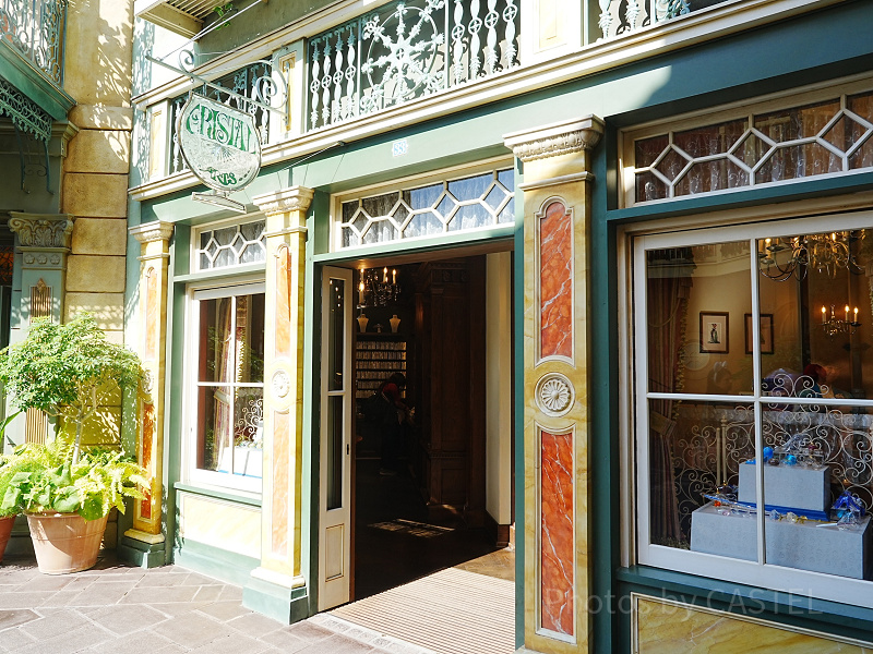 【ディズニーのガラスグッズ専門店】クリスタルアーツを紹介！ボールペン、ミラー、限定グッズなどの商品一覧