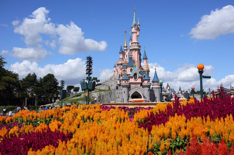 ディズニーランドパリ30周年グッズ】日本でも買える！ショップ