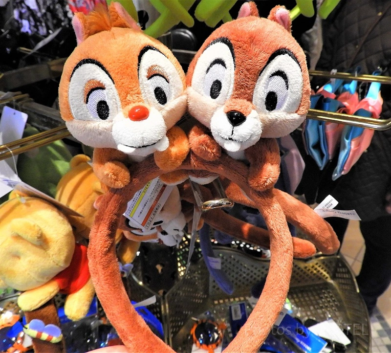 headband-that-two-people-ride-