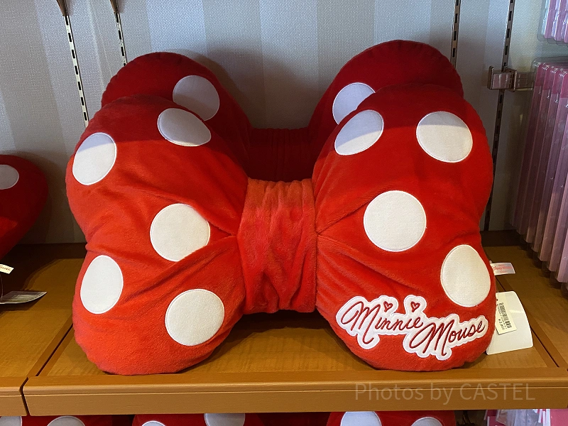 minnie-cushion-j113970.webp
