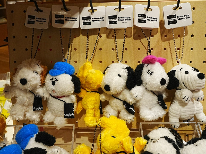 スヌーピーミュージアムグッズ50選！限定グッズ、ぬいぐるみ、お菓子
