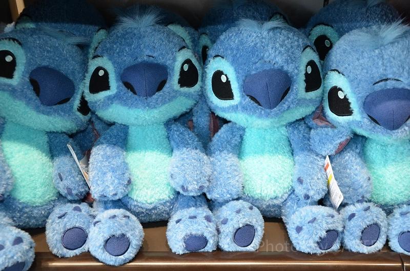 ディズニーで買えるスティッチのぬいぐるみ9選！かわいいクッションも