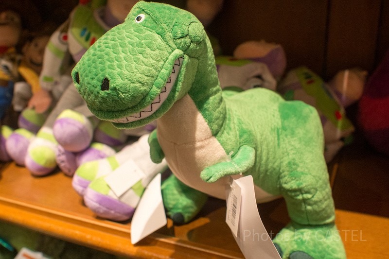 【トイストーリー】恐竜のおもちゃ「レックス」のプロフィール紹介！パークグッズの情報も！