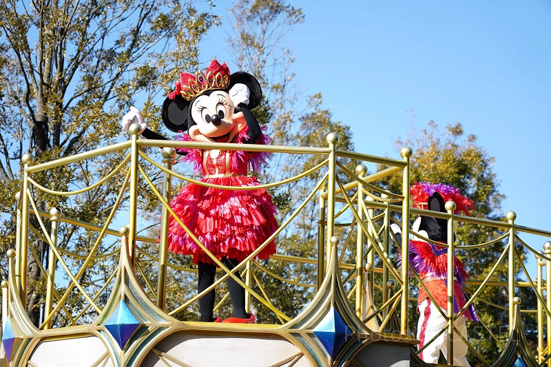 解説】ディズニーチケットの「中人」とは？値段や18歳の高校生はどうなる？