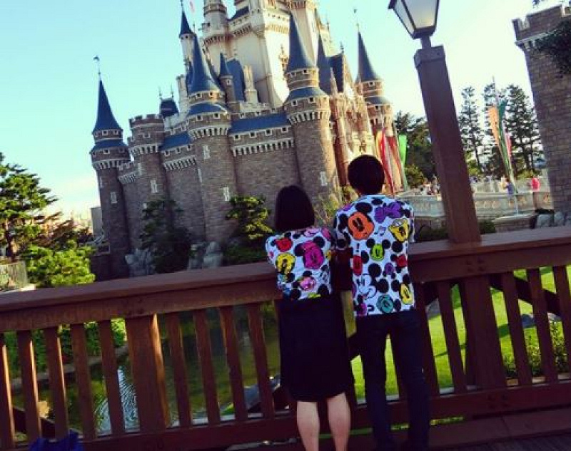 カップルtシャツコーデ キャステル Castel ディズニー情報 カップルtシャツコーデ キャステル Castel ディズニー情報