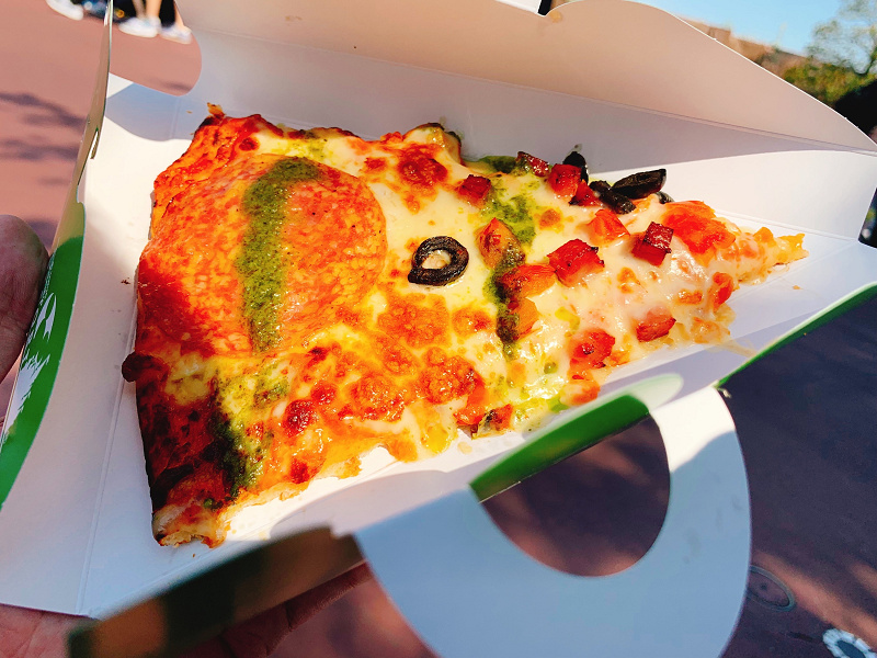 ディズニーランドのピザおすすめランキング！全7メニューをおすすめ順に紹介